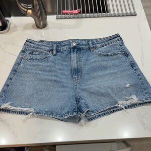 American Eagle Women's Mom Short